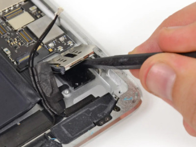 手机卡槽卡住了取不出来怎么办第2步