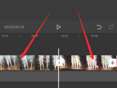 怎么把两个视频合成左右一个视频第2步