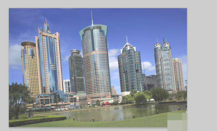 ps如何扶正倾斜的照片第1步