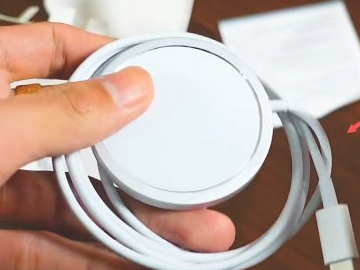 苹果12无线充电设置在哪里第2步