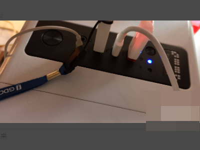 手机链接电脑怎么把手机里的图片到达到优盘里第1步