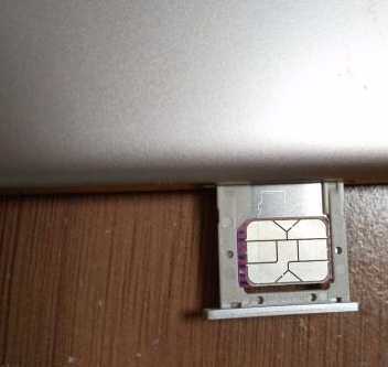 怎么取出手机的sim卡第5步