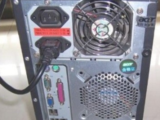 电脑开不了机,风扇转一下停一下第1步