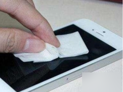 手机进水后屏幕一直闪怎么办第1步