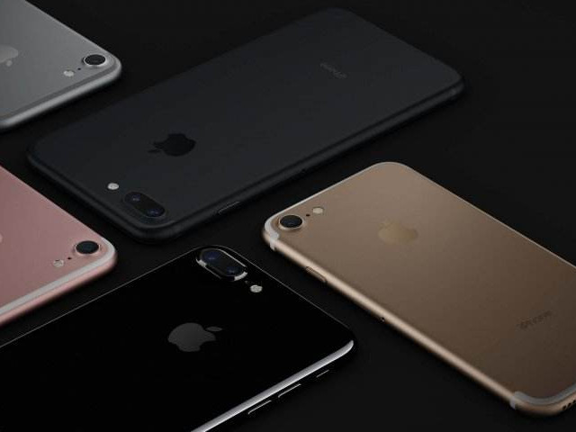 后置摄像头是别人看到的自己吗第1步