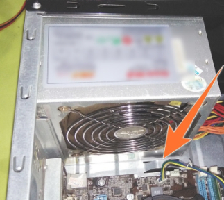 电脑电源怎么安装第5步