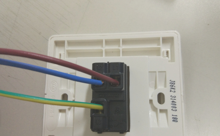 一开三控开关怎么接第2步