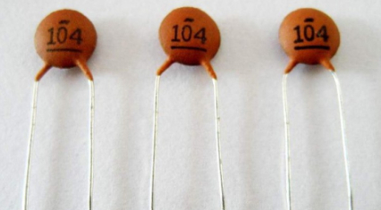 电容两根线怎么接第2步